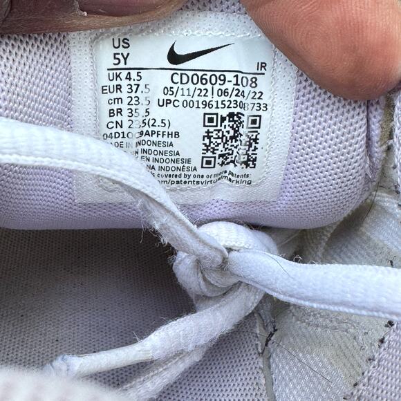 Nike Air Max Plus TN Sneakers Youth 5Y White Metallic Silver Low Top CD0609-108 - Picture 10 of 10